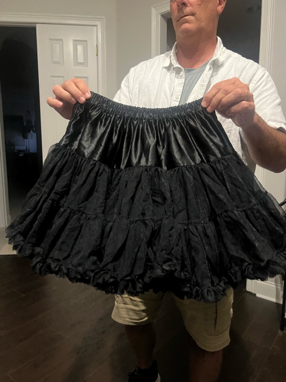 Women's Black Tiered Tulle Skirt Classic Flare - Picture 3 of 7